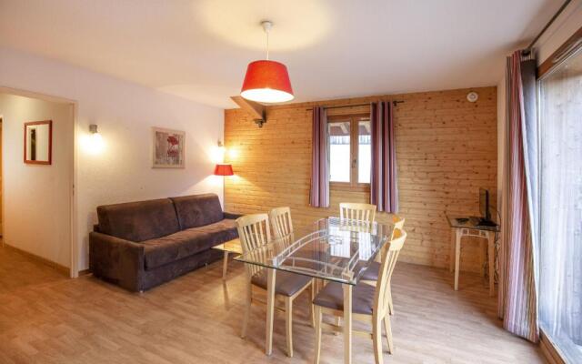 Le Hameau SPA & PISCINE appartement 3 pieces 6pers by Alpvision Residences