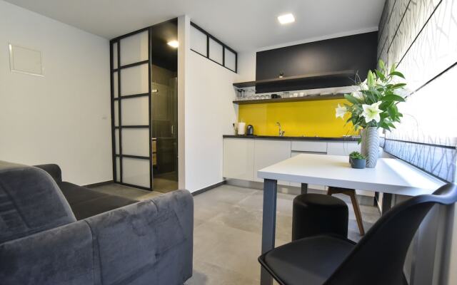 Mono Apartments & Rooms