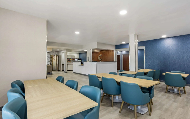 Comfort Inn & Suites Harrisburg-Hershey North