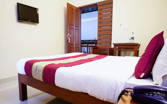 Hotel White Fort by OYO Rooms