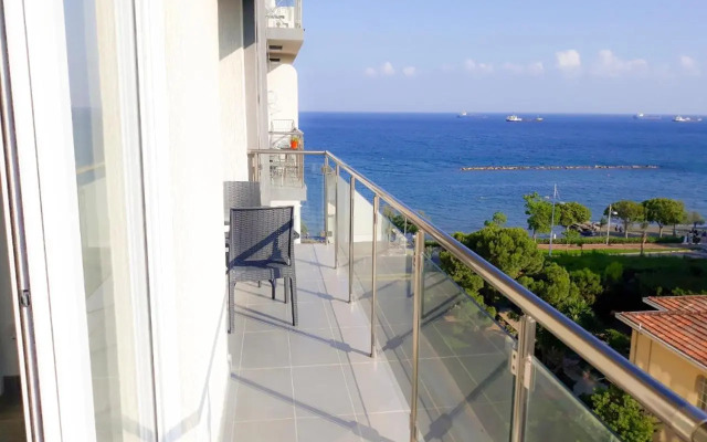 Thalassa Sea View Suite
