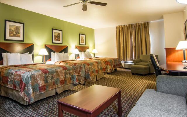 Clarion Inn & Suites Weatherford South