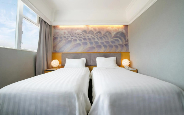 Warwick Hotel