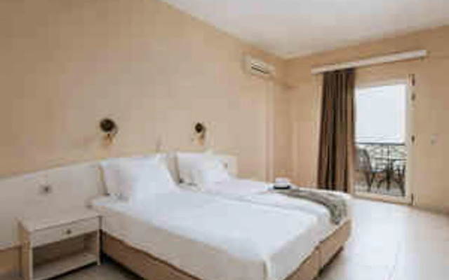 Paralos The Maxine - Adults Only