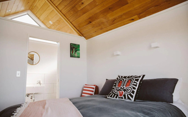 Appleby House & Rabbit Island Huts