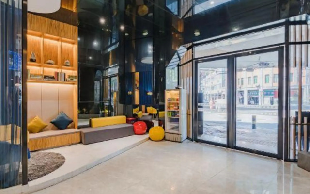 Fengning Hotel (Fengning Hotel （Guangzhou Shangxiajiu Pedestrian  Ximenkou Subway Station Branch）