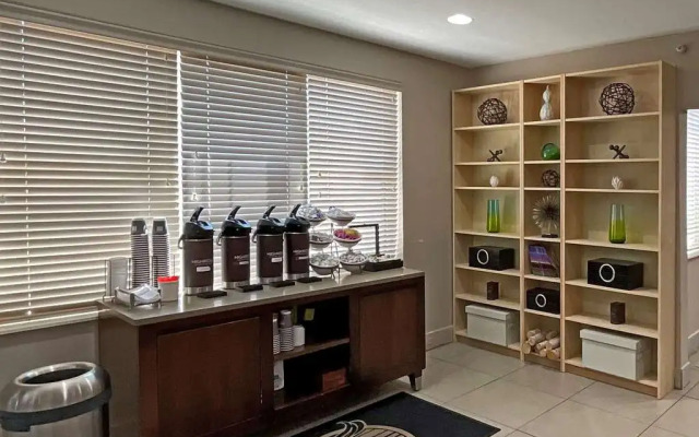 Country Inn & Suites by Radisson, Eagan, MN