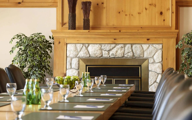 Pinestone Resort & Conference Centre