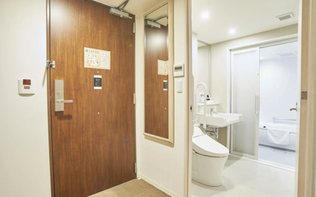 Quintessa Hotel Tokyo Haneda Comic & Books