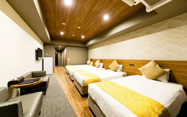 TAKUTO HOTEL Shinsaibashi
