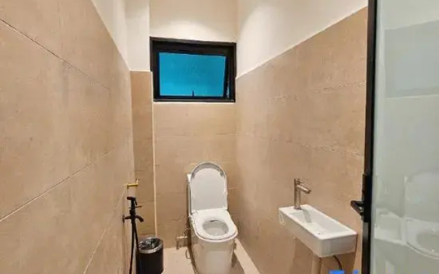 The Palm Suite at Lava Mansion