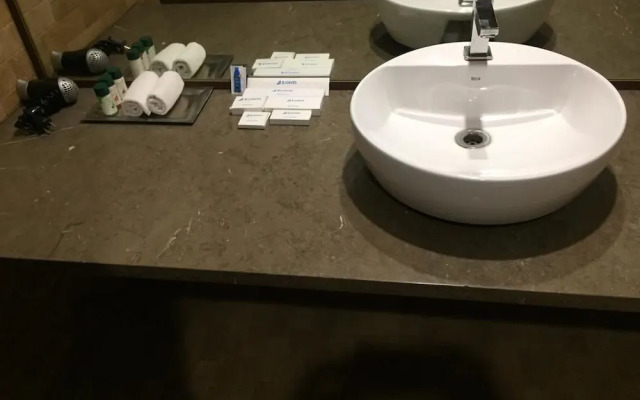 Hotel 3 Leaves Kolhapur