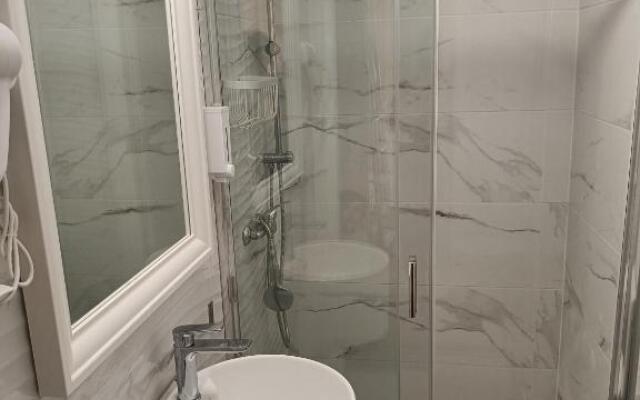 59 Apartment Central Square Kalamata & Parking