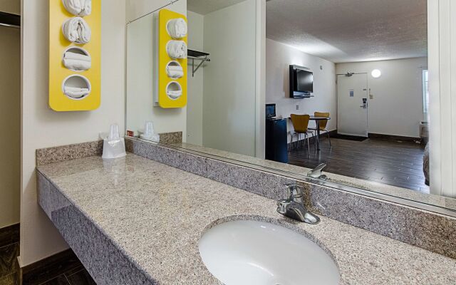 Motel 6 Staunton, VA