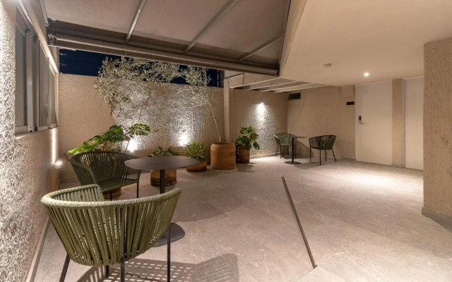 Oliva Plaza Hotel