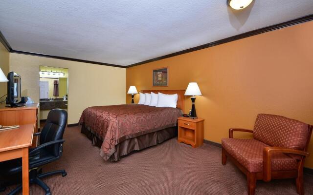 Xecutive Inn and Suites