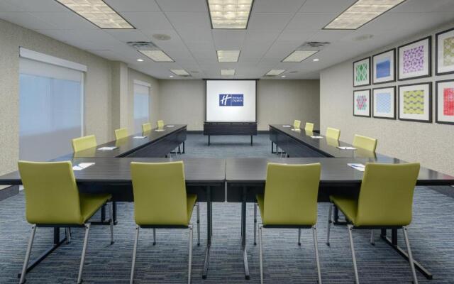 Holiday Inn Express Hotel & Suites Tullahoma by IHG