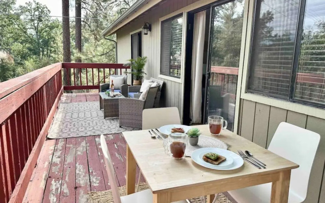 Yosemite Adventure Great Location Condo by Casaoso