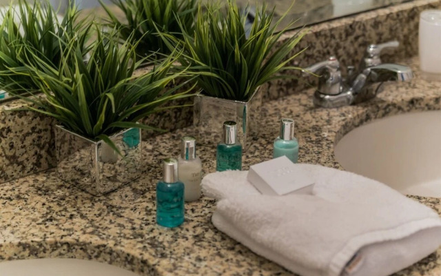 5BR Pool Home w Gameroom