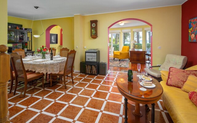 Awesome Home in Sibenik With Wifi and 3 Bedrooms