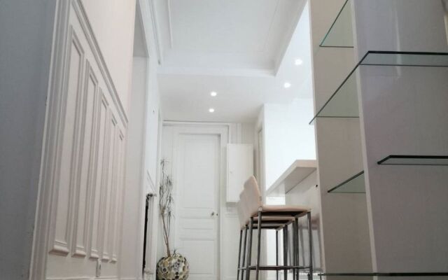 Appartement 2-chalgrin Paris