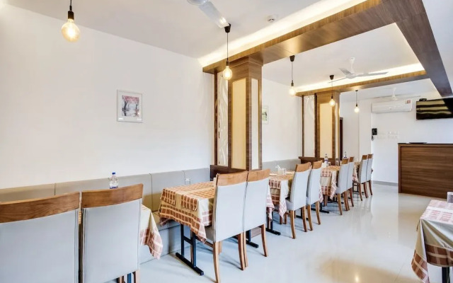 Capital O 60558 Hotel Midhuna International