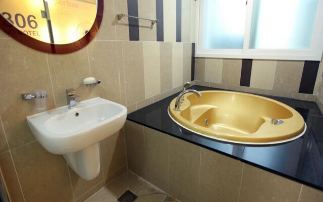 Brown Dot Hotel Sasang Renecite