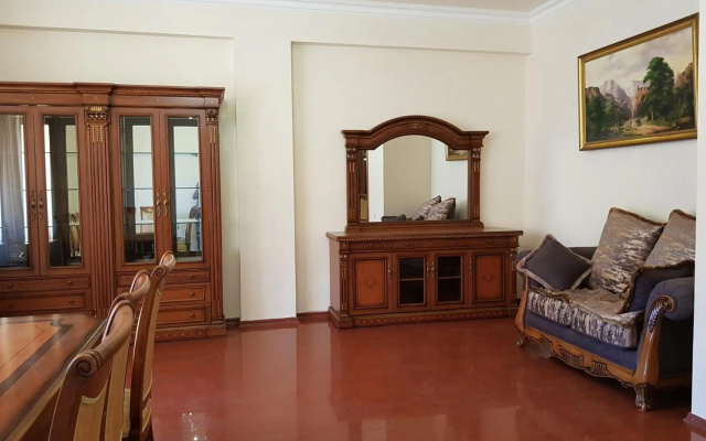 Northern Avenue 2 bedroom Deluxe apartment with Balcony HH644