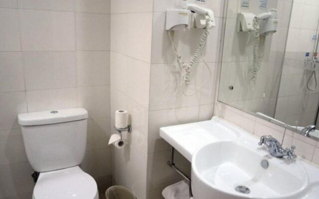 Hanting Express Taian Railway Station