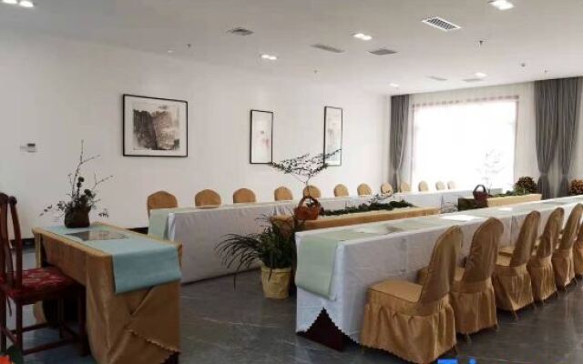 Yunmeng Resort Hotel