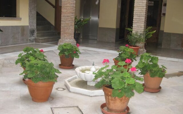 Apartamentos Puerta Real