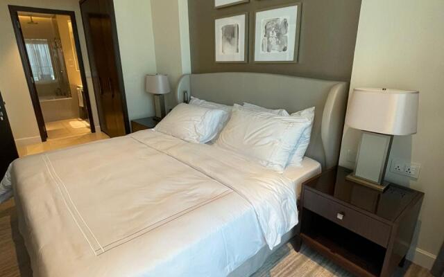 Luxurious Stay at The Address Fountain Views