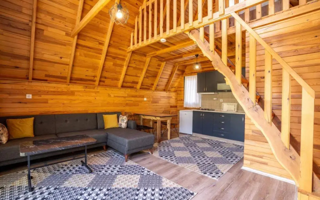 Karaoz Safir Bungalov