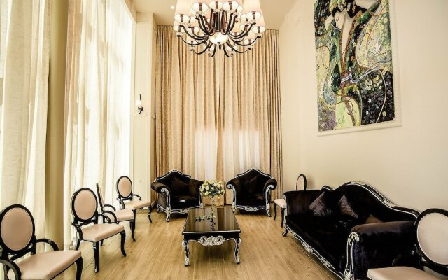 Sandrine Hotel & Spa