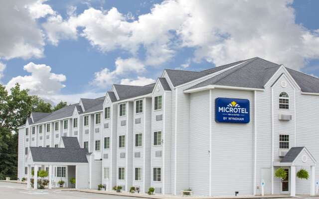 Microtel Inn & Suites by Wyndham Gassaway/Sutton