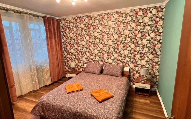 2 rooms Airy & Bright Colors