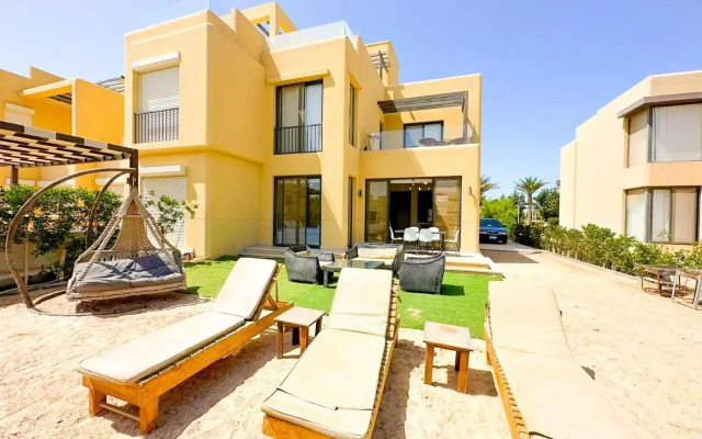 Luxury 3 bedrooms town house