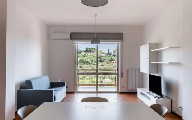 Peony Apartment in Noto