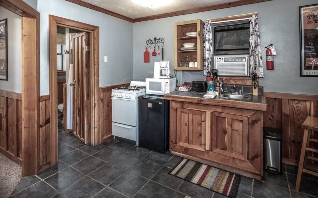 411apvillage17avncb - Windchaser