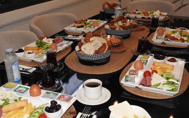 the rooms boutique hotel