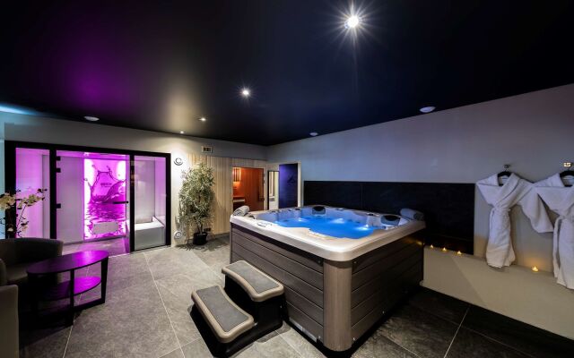 Hôtel de L'Abbaye Le Tronchet - Handwritten Collection