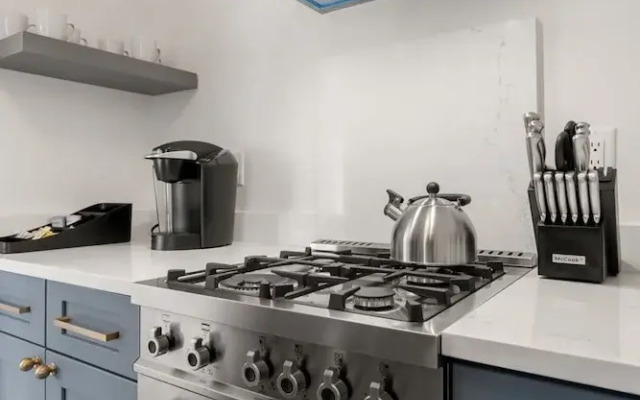 The Adaline 7 Luxury Hyde Park Apt