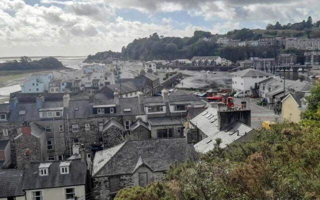 Cosy Mews House Close to Harbour
