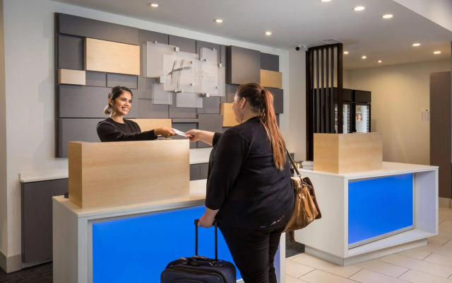 Holiday Inn Express Visalia Sequoia Gateway Area by IHG