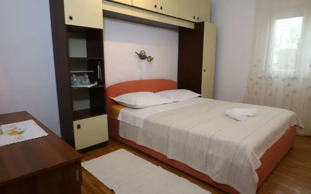 Apartments Boro - Three Bedroom Apartment With Sea View