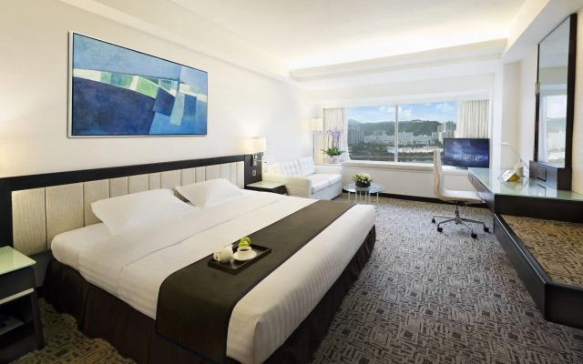 Regal Riverside Hotel