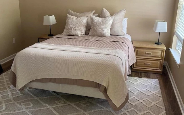 Turnstone Circle 37045