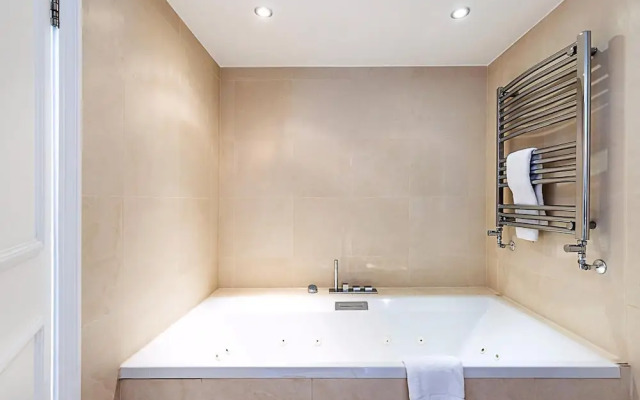 Central London Chic Townhouse