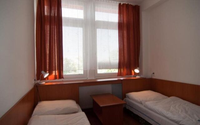 Hotel Avion