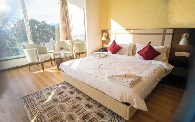 Dhauladhar Heights Resort